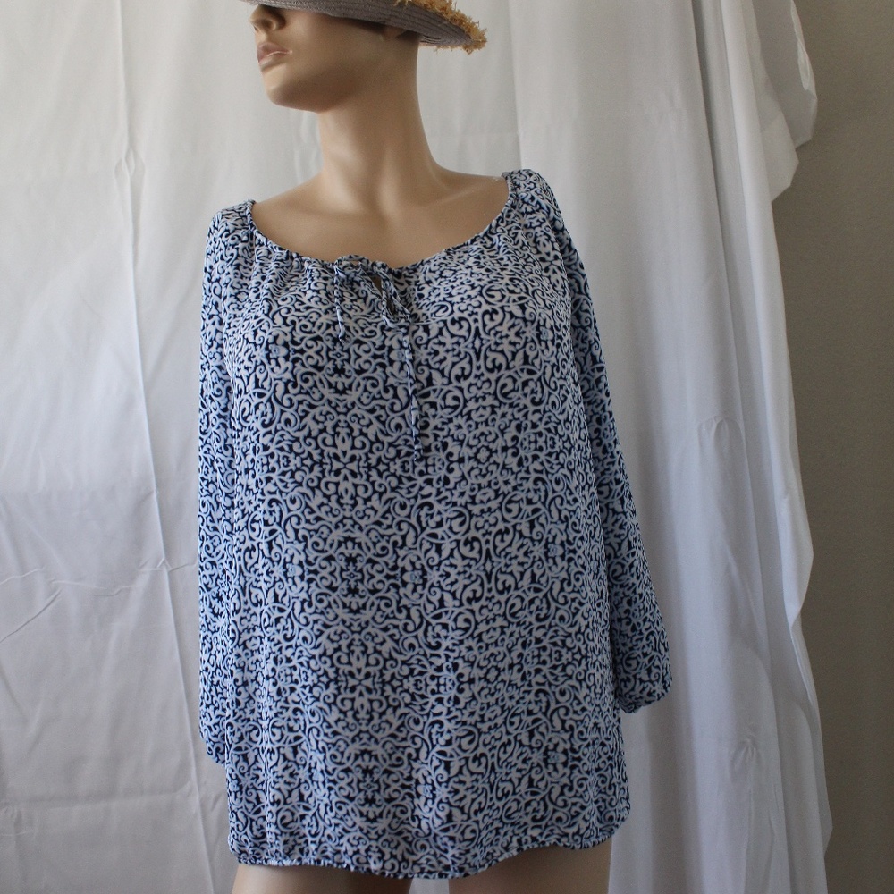 Blouse ..Laundry